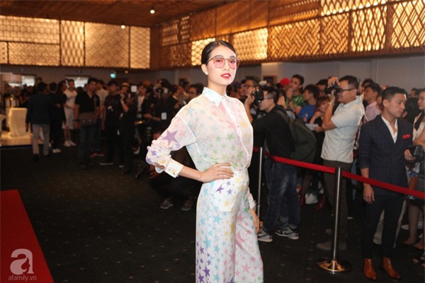 Thảm đỏ tuần lễ thời trang ngày cuối