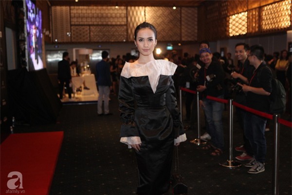 Thảm đỏ tuần lễ thời trang ngày cuối