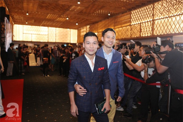 Thảm đỏ tuần lễ thời trang ngày cuối