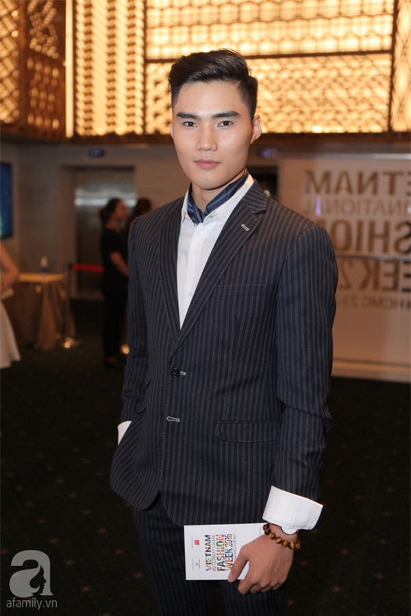 Thảm đỏ tuần lễ thời trang ngày cuối