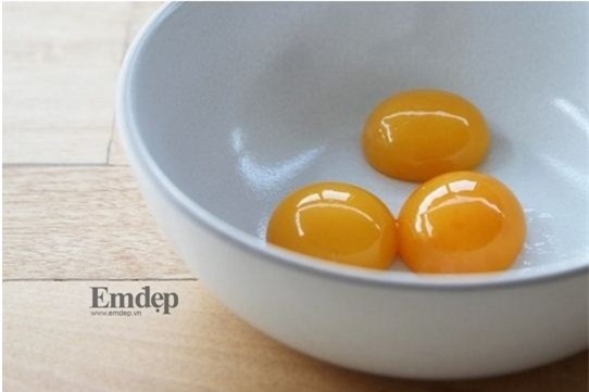 Đánh bay mụn, nám, da trắng hồng với mặt nạ sắn dây thần thánh