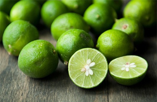 Chanh có tác dụng giải độc (Ảnh minh họa: Internet)