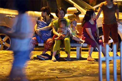 chay chung cu o linh dam: tre va vat ngu ngoai duong - 5