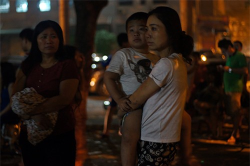 chay chung cu o linh dam: tre va vat ngu ngoai duong - 6