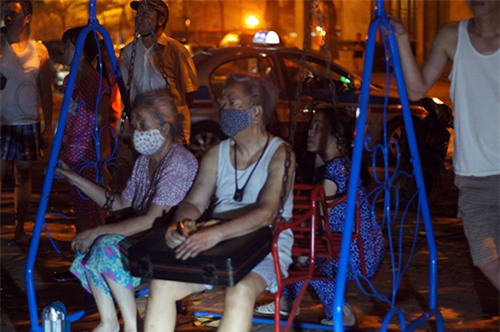 chay chung cu o linh dam: tre va vat ngu ngoai duong - 9