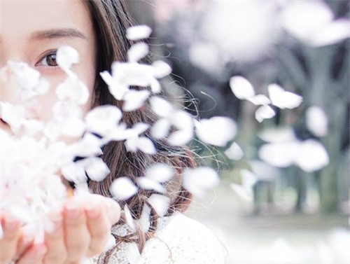 Angelababy xinh như thiên thần bên hoa anh đào - ảnh 11