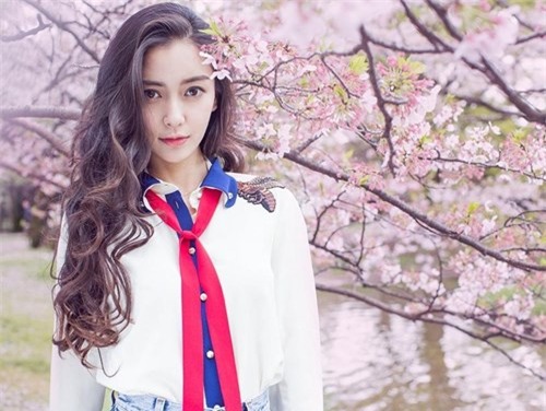 Angelababy xinh như thiên thần bên hoa anh đào - ảnh 3