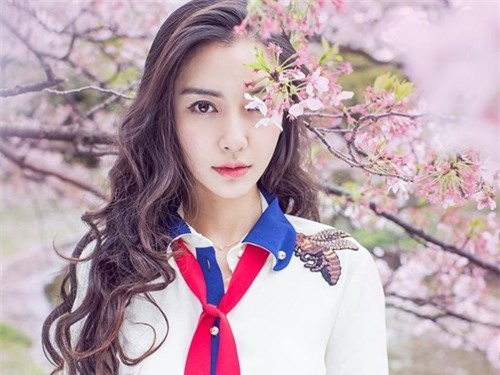 Angelababy xinh như thiên thần bên hoa anh đào - ảnh 4