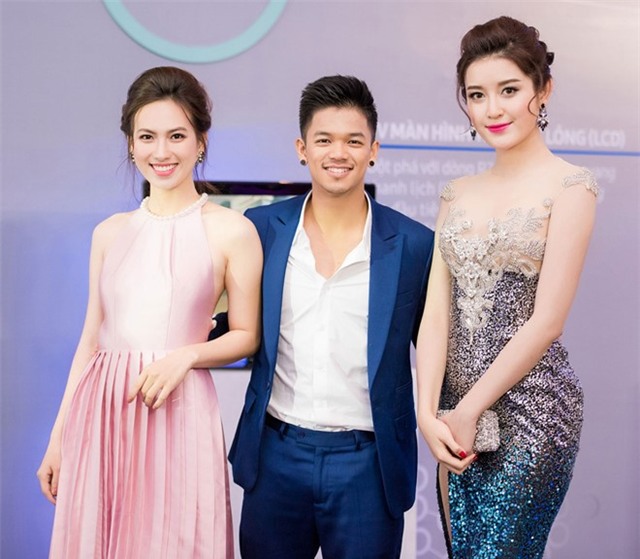 Huyen My dien vay hon 200 trieu dong di su kien hinh anh 4