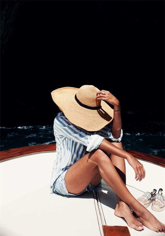 Đi biển chỉ cần diện thế này là đẹp