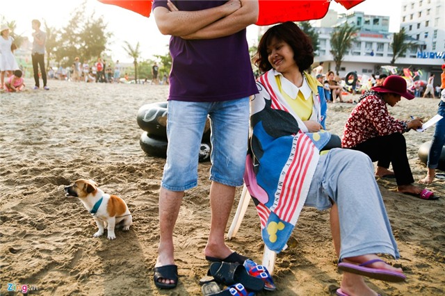 Bien Sam Son dong nghet, khach san chay phong hinh anh 12