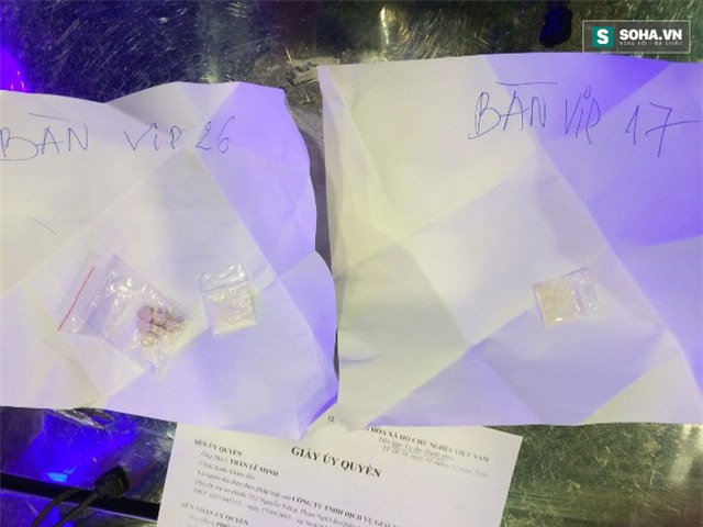 Tang vậy ma túy cơ quan bắt quả tang tại 2 bàn của quán.