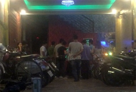 Thanh nien bi dam chet trong quan karaoke o Sai Gon hinh anh 1