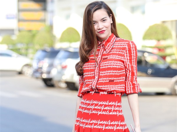 ha ho don he do ruc voi cay gucci 150 trieu dong - 2