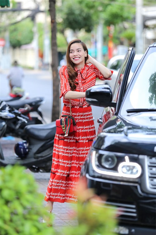 ha ho don he do ruc voi cay gucci 150 trieu dong - 8