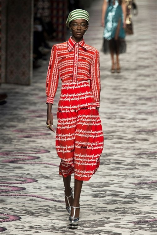 ha ho don he do ruc voi cay gucci 150 trieu dong - 9