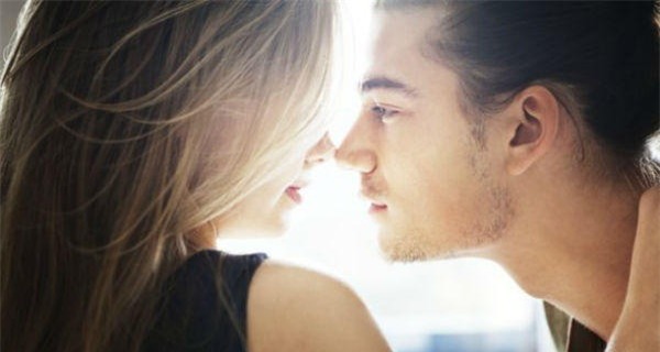 7 nụ hôn “không thử thì phí” cho các cặp đôi