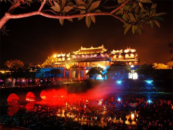 Những kinh nghiệm xem - ăn - chơi tuyệt vời khi du lịch Huế 8