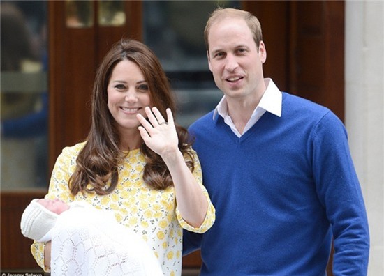 Công chúa nhỏ nước Anh xinh xắn trong loạt ảnh mừng sinh nhật đầu tiên - Ảnh 6.