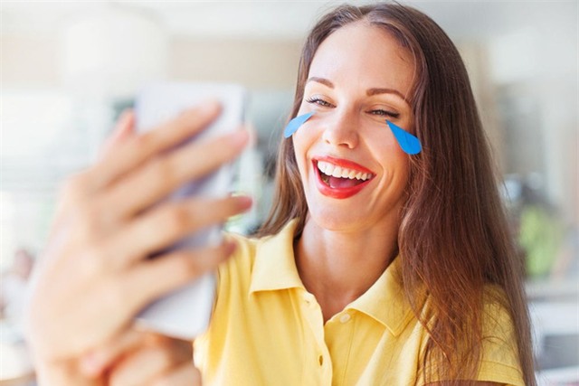 Đây là cách giúp bạn đi nước ngoài không lo mất một xu tiền cước điện thoại - Ảnh 1.