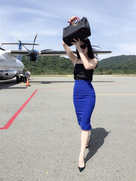 Học lỏm tuyệt chiêu trốn nắng của sao Việt vào những ngày oi bức - Ảnh 4.