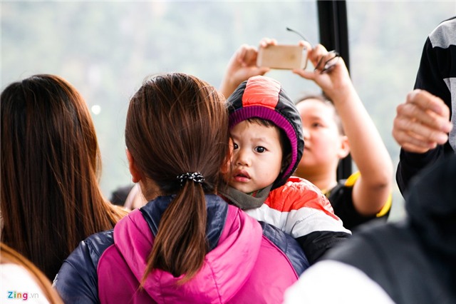 Canh 'chinh phuc' Fansipan khon kho ngay nghi le hinh anh 10