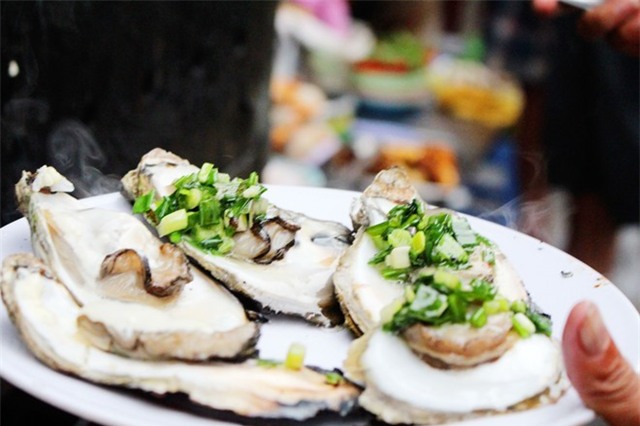 10 quan oc luon dong khach cua TP HCM hinh anh 3