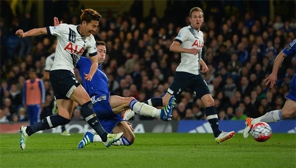 Chelsea hoa Tottenham 2-2, Leicester vo dich ngoai hang Anh  hinh anh 9