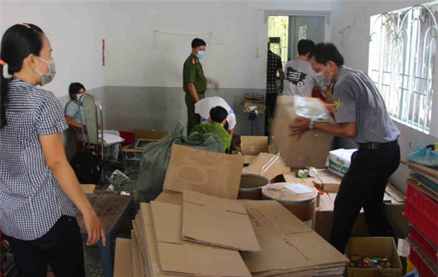 bat qua tang 2.000 san pham thuoc bvtv khong phep hinh anh 1