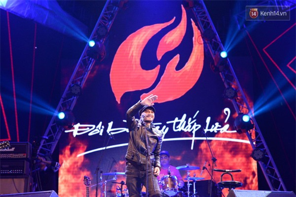 49 ngày mất Trần Lập: Những hình ảnh còn sống mãi của người chiến binh mạnh mẽ! - Ảnh 8.