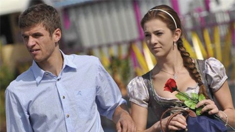 Thomas Muller kỷ niệm 6 năm đeo gông - Ảnh 1.
