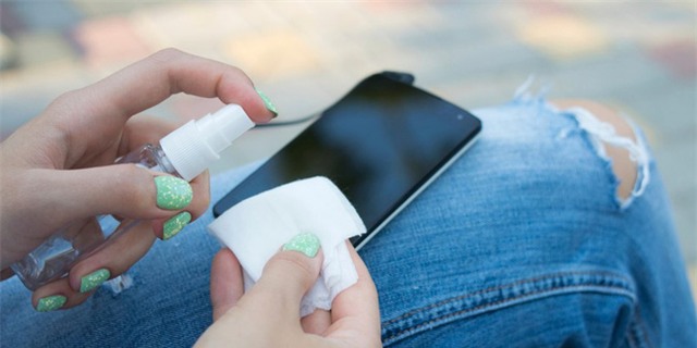 Smartphone là một trong những nguyên nhân hàng đầu huỷ hoại làn da của bạn - Ảnh 3.
