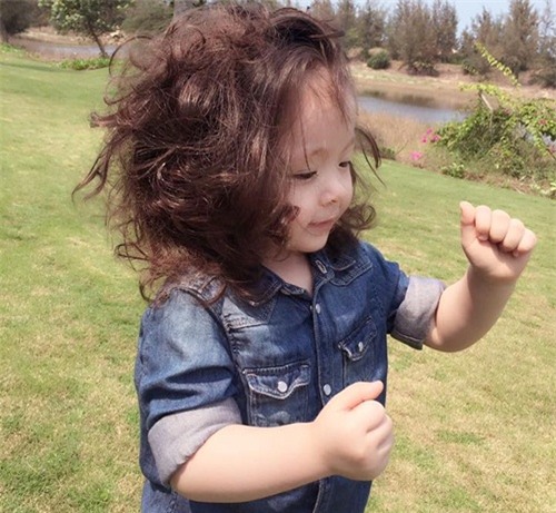 con trai elly tran cuoi toe toet trong vong tay me - 8