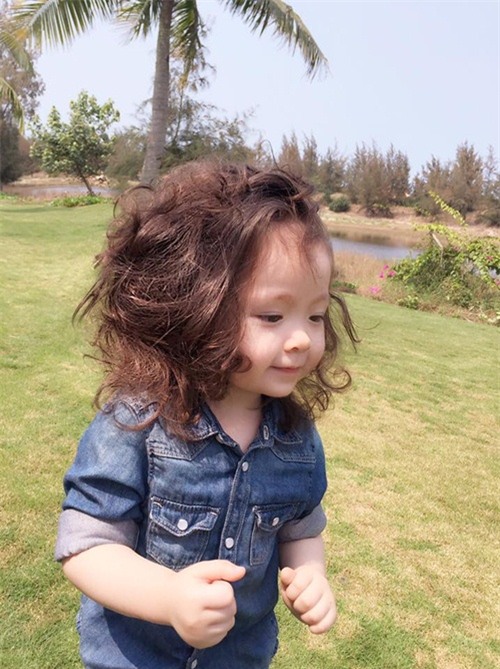 con trai elly tran cuoi toe toet trong vong tay me - 9