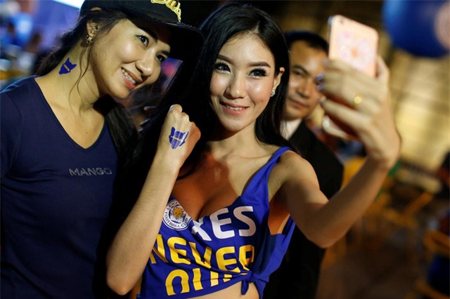 Người Thái rầm rộ ăn mừng chức vô địch của Leicester City - Ảnh 5.