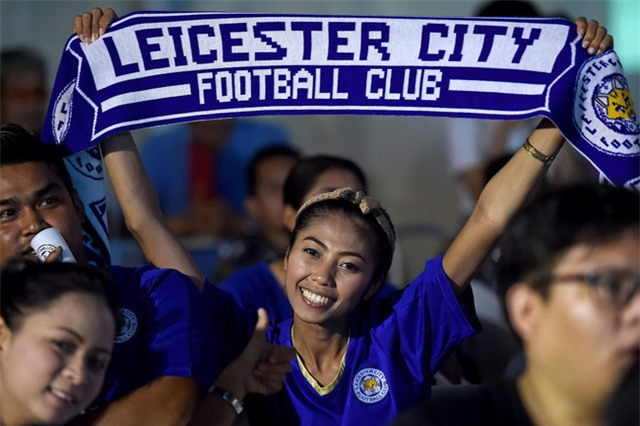 Người Thái rầm rộ ăn mừng chức vô địch của Leicester City - Ảnh 8.