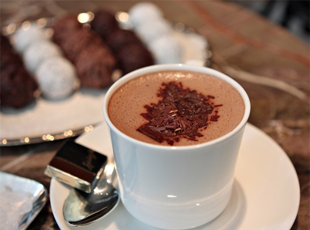 5 do uong khong chua caffein giup ban tinh tao hinh anh 5