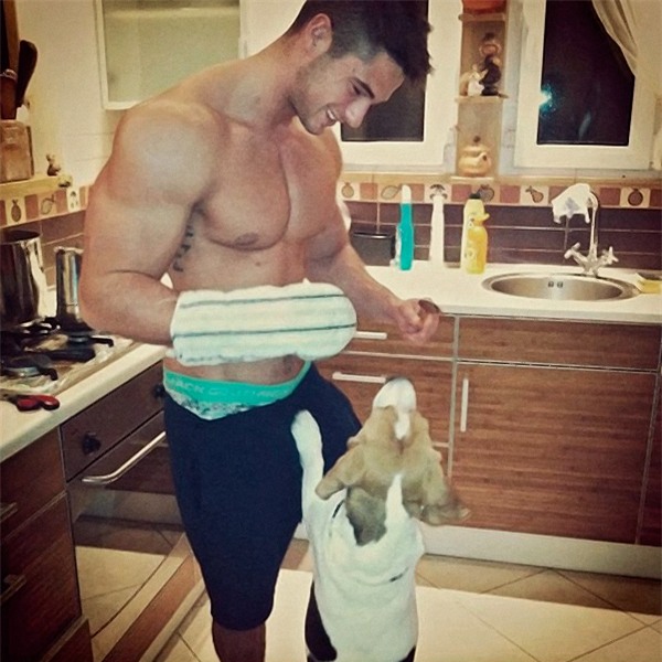 Chùm ảnh: Soái ca 6 múi vào bếp khiến các chị em phát cuồng - Ảnh 14.