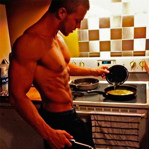 Chùm ảnh: Soái ca 6 múi vào bếp khiến các chị em phát cuồng - Ảnh 16.