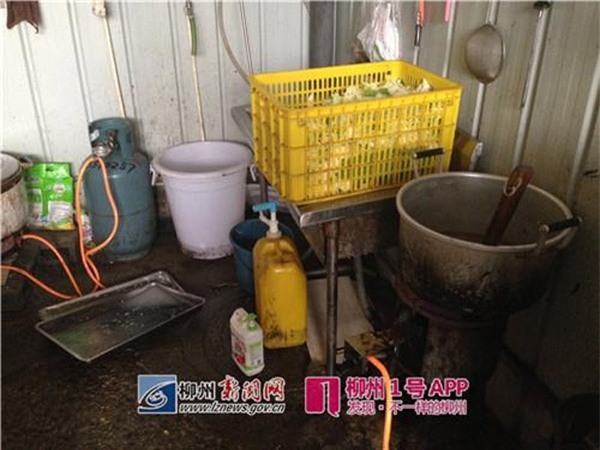 Sự thật kinh hoàng đằng sau những cơ sở nhận đặt đồ ăn qua mạng