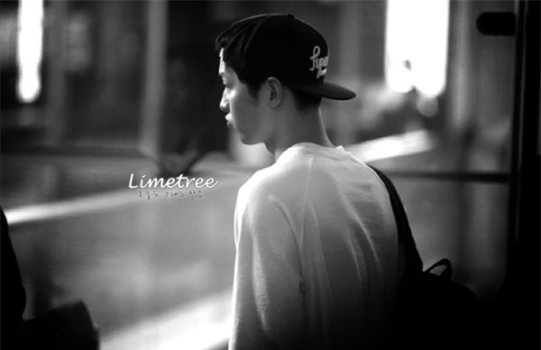 Song Joong Ki ở sân bay Thái Lan: Sức nóng của mỹ nam hàng đầu Hàn Quốc sau Hậu duệ mặt trời - Ảnh 10.