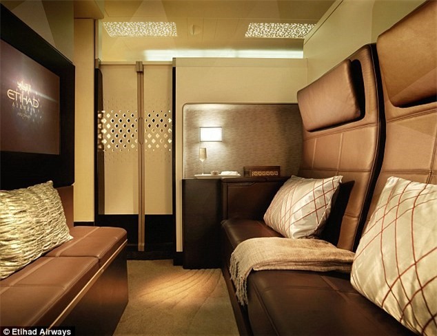 Tam ve may bay dat nhat hanh tinh hinh anh 1