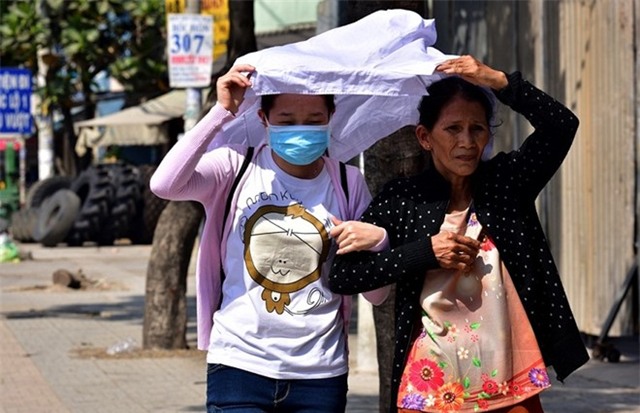 Moi nguy hiem khi chi so tia cuc tim vuot nguong an toan hinh anh 1