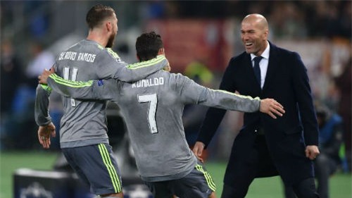 Real: Zidane, vinh quang từ những bài học lớn - 2