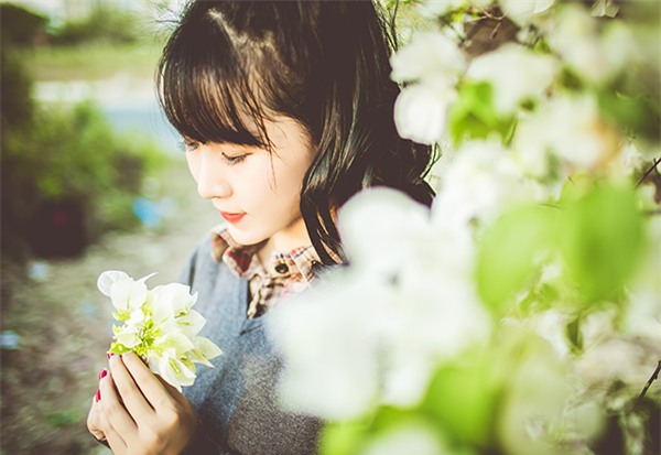 Huệ Châu hiện đang học ngành Ngôn ngữ Anh tại trường ĐH Ngoại Ngữ Tin Học, TP.HCM.