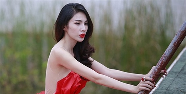Phản ứng bất ngờ của Thủy Tiên khi bị chửi