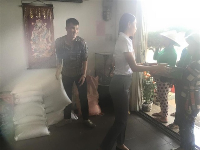 Phản ứng bất ngờ của Thủy Tiên khi bị chửi đồ quỷ cái - Ảnh 2.