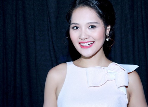 hh huong giang khoe bung bau 7 thang tai su kien - 3