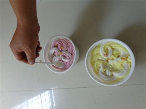 sản xuất kem bán dạo, thuốc nhuộm vải