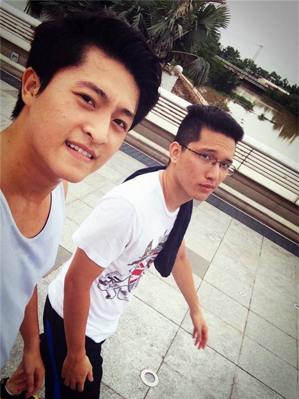Anh chàng này cũng là bạn rất thân với Hary Lu.